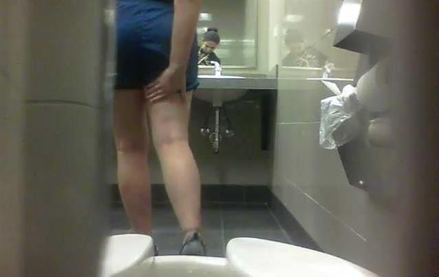 college girls toilet spy
